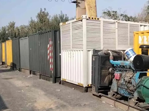沂源200KW柴油发电机机组每小时油耗是多少？